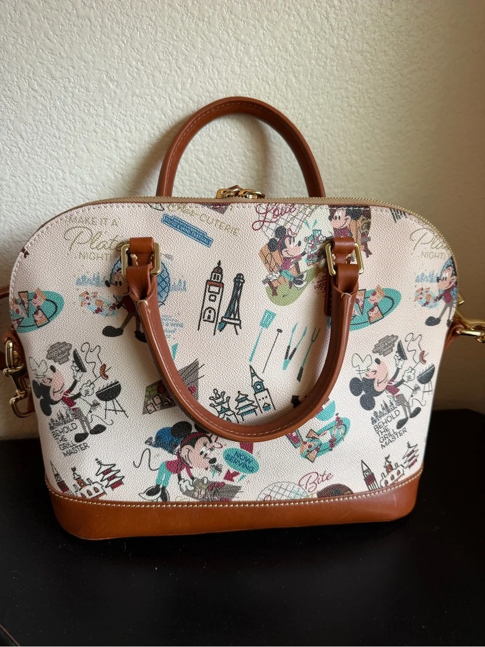 2022 Disney Dooney & Bourke Epcot Food & Wine Festival Satchel Bag Purse Strap